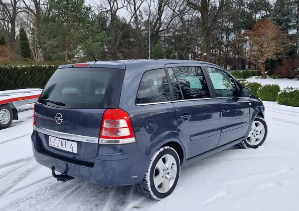 Opel Zafira cena 19777 przebieg: 218000, rok produkcji 2011 z Krynki małe 326